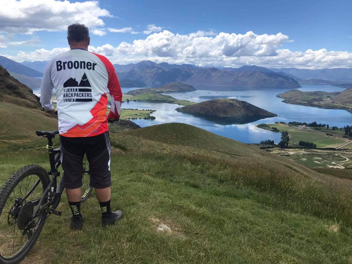 Wanaka Backpackers Bothy Vandrarhem Exteriör bild